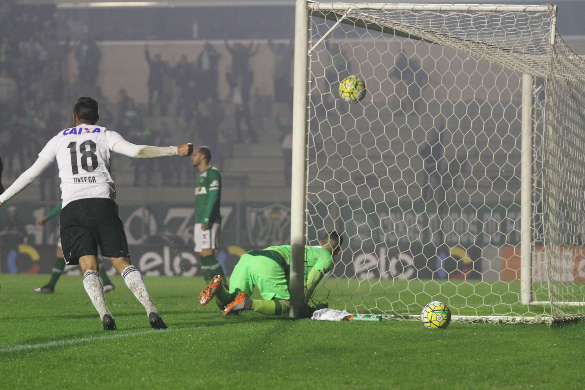 Imagens de Coxa x Chapecoense