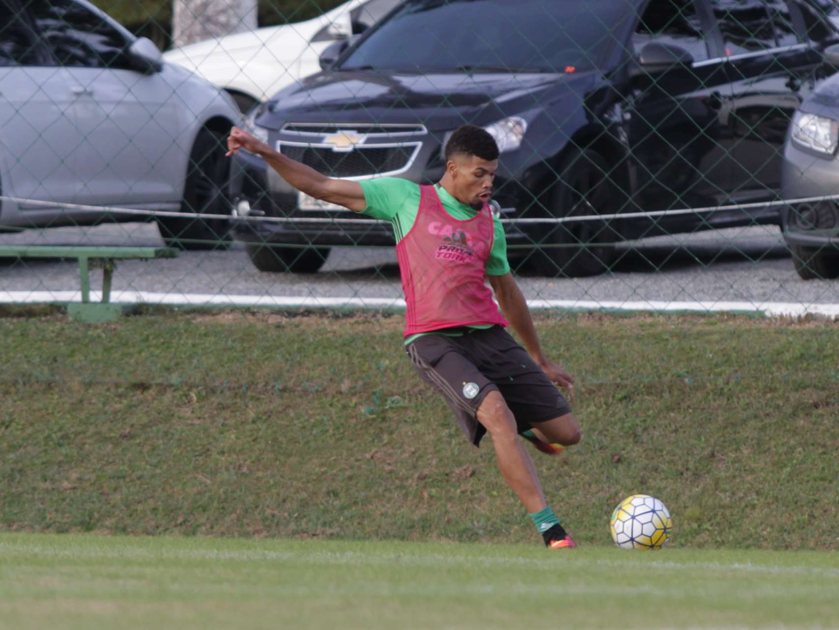 Elenco retorna �s atividades